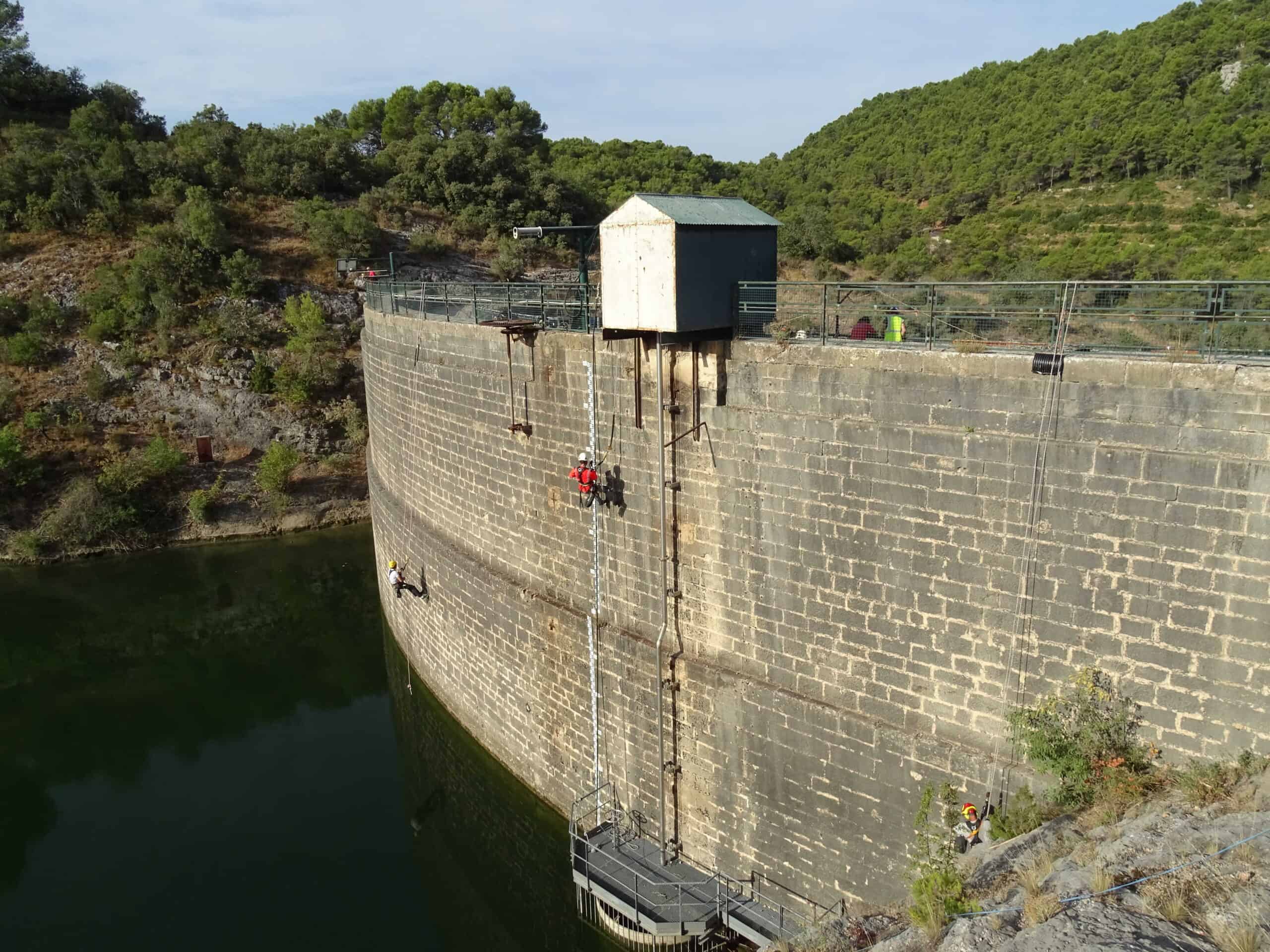 Inspection périodique « sur corde » au Barrage Zola